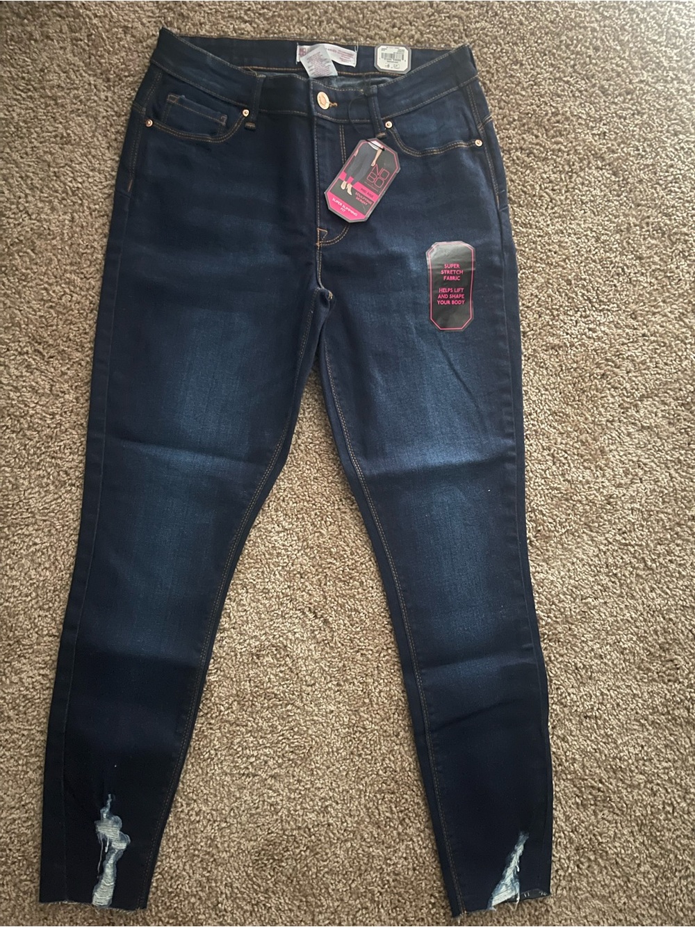 NWT High Rise Curvy Skinny Jeans Size 11 Dark Wash Distressed